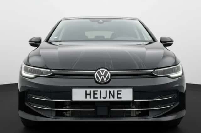 Volkswagen Golf (2025) thumbnail 3