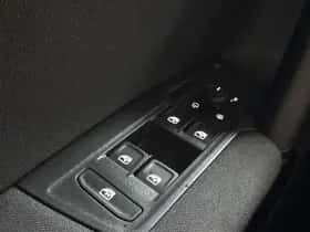 Volkswagen Tiguan (2022) thumbnail 13