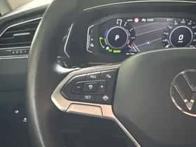 Volkswagen Tiguan (2022) thumbnail 24