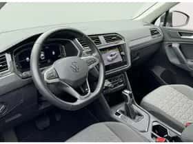 Volkswagen Tiguan (2022) thumbnail 10