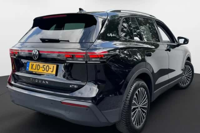 Volkswagen Tiguan (2025) thumbnail 3