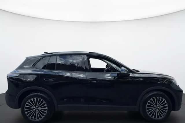 Volkswagen Tiguan (2025) thumbnail 4