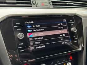 Volkswagen Passat (2021) thumbnail 34