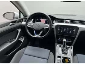 Volkswagen Passat (2021) thumbnail 6