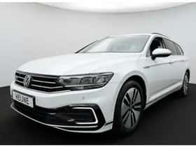 Volkswagen Passat (2021) thumbnail 9