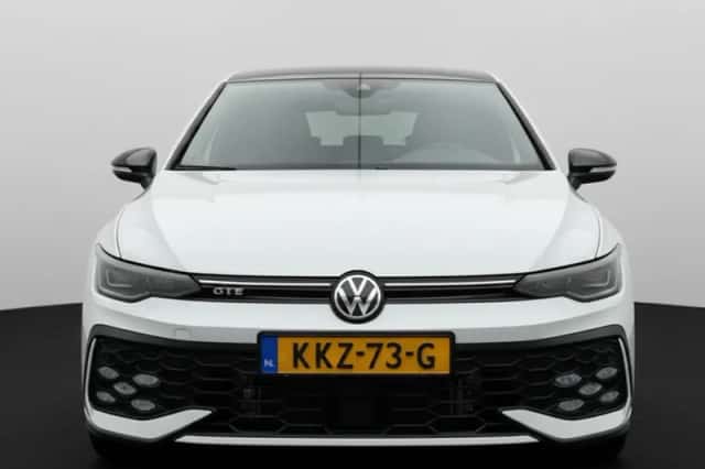 Volkswagen Golf (2025) thumbnail 4