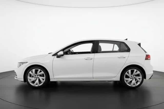Volkswagen Golf (2025) thumbnail 4