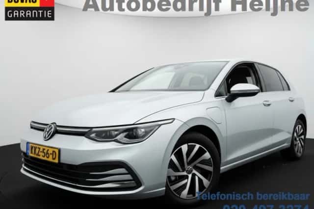 Volkswagen Golf (2022) thumbnail 1