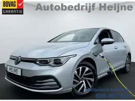 Volkswagen Golf (2022)