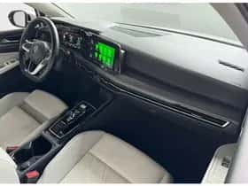 Volkswagen Golf (2022) thumbnail 18
