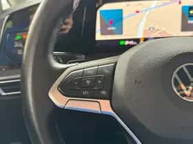 Volkswagen Golf (2022) thumbnail 26