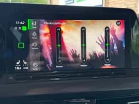 Volkswagen Golf (2022) thumbnail 40