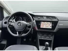 Volkswagen Touran (2018) thumbnail 28
