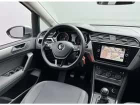 Volkswagen Touran (2018) thumbnail 8