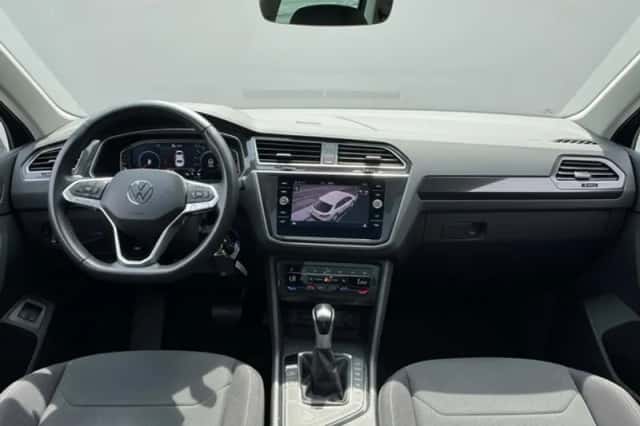 Volkswagen Tiguan (2022) thumbnail 2