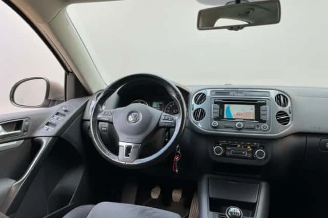 Volkswagen Tiguan (2015) thumbnail 6