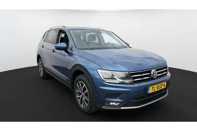 Volkswagen Tiguan (2018) thumbnail 2