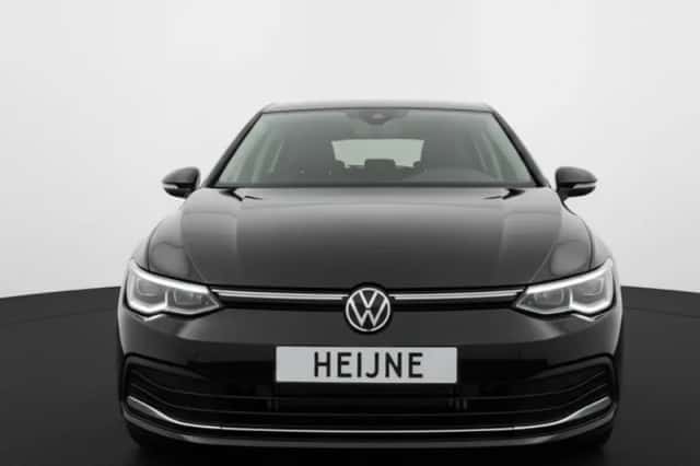 Volkswagen Golf (2023) thumbnail 5