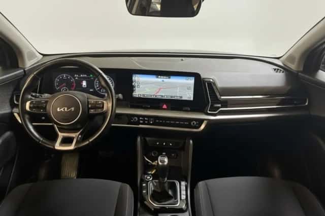 Kia Sportage (2022) thumbnail 2