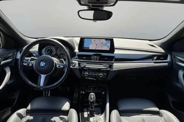 BMW X2 (2021) thumbnail 3