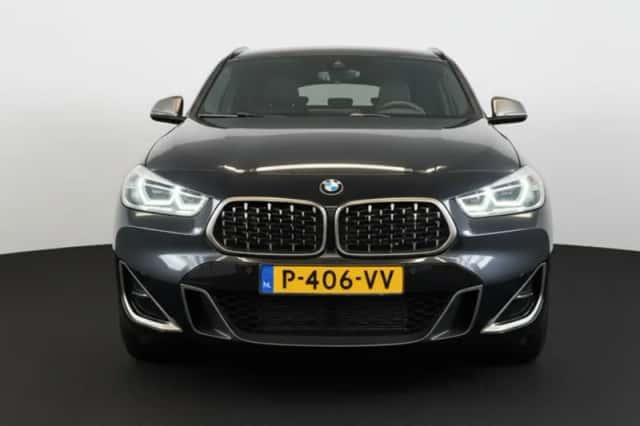 BMW X2 (2021) thumbnail 3