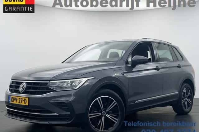Volkswagen Tiguan (2021) thumbnail 1