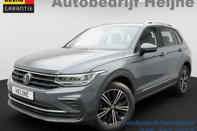 Volkswagen Tiguan (2021) thumbnail 1