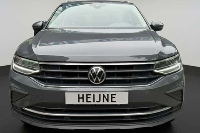 Volkswagen Tiguan (2021) thumbnail 5