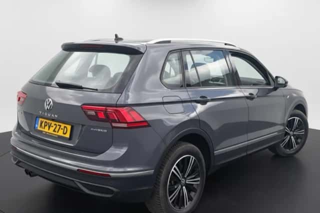 Volkswagen Tiguan (2021) thumbnail 6