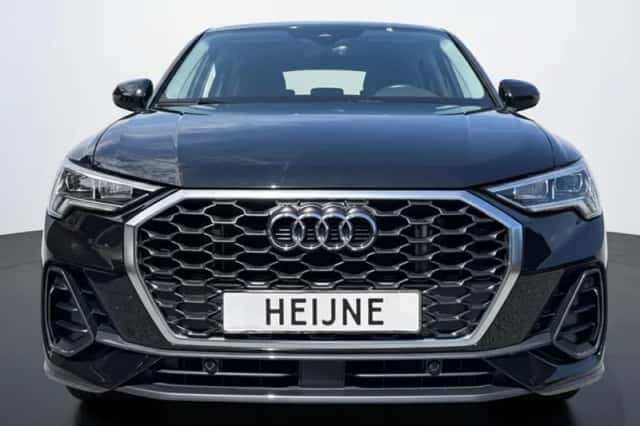 Audi Q3 (2022) thumbnail 4