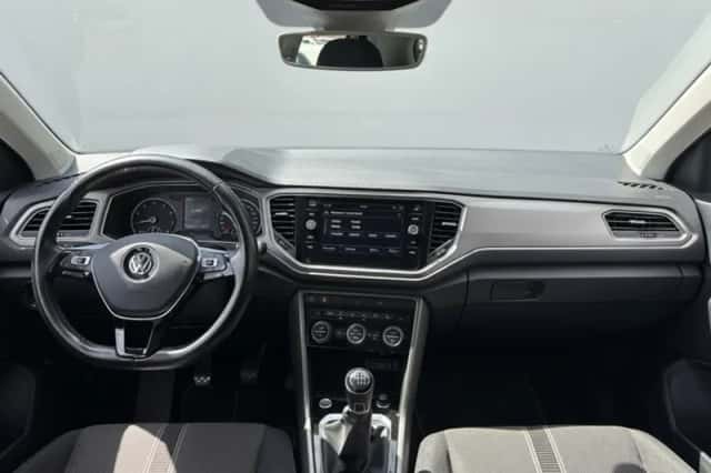 Volkswagen T-Roc (2020) thumbnail 3