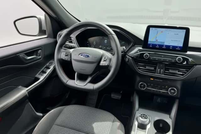 Ford Kuga (2022) thumbnail 6