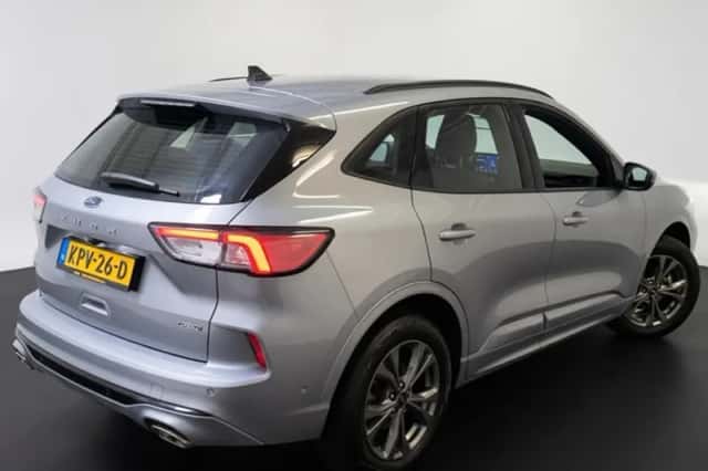 Ford Kuga (2022) thumbnail 6