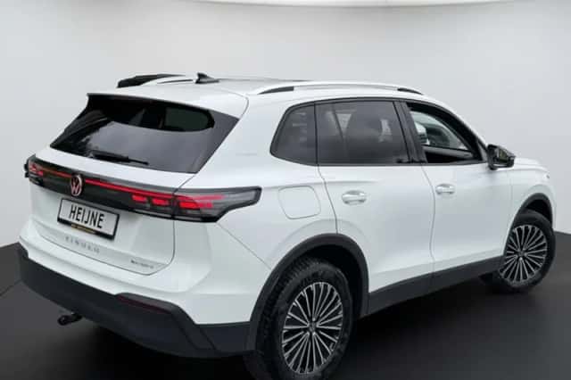 Volkswagen Tiguan (2025) thumbnail 5
