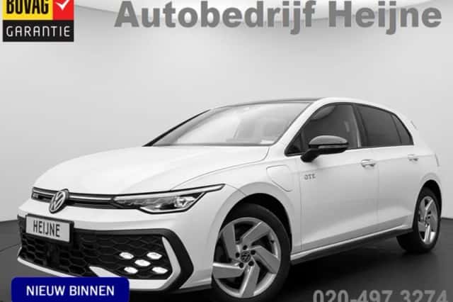 Volkswagen Golf (2025) thumbnail 1