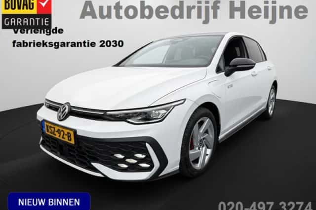 Volkswagen Golf (2025) thumbnail 1
