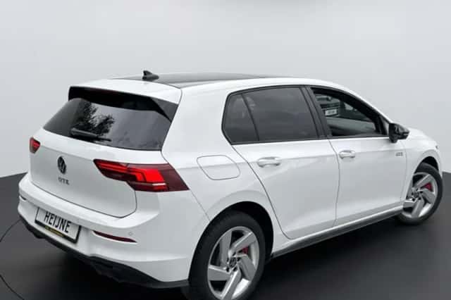 Volkswagen Golf (2025) thumbnail 4