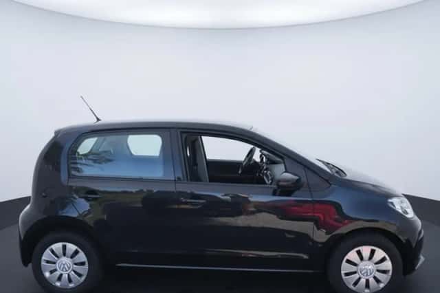 Volkswagen Up! (2017) thumbnail 4