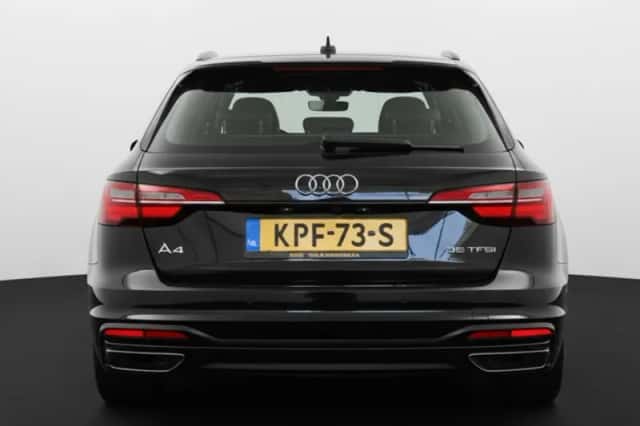 Audi A4 (2023) thumbnail 5