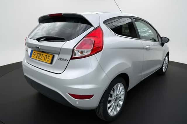 Ford Fiesta (2014) thumbnail 5