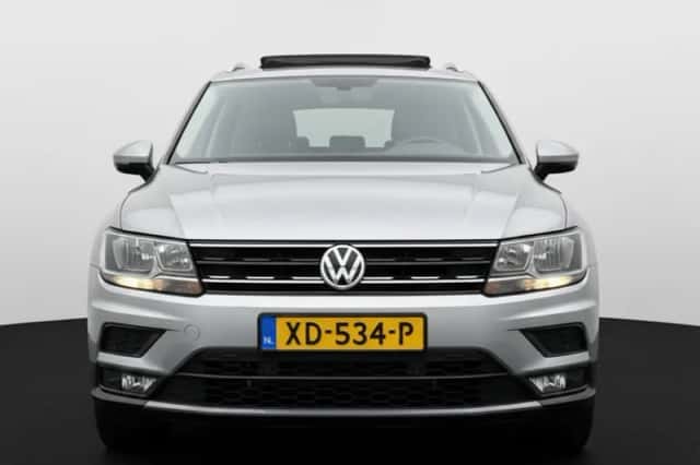 Volkswagen Tiguan (2019) thumbnail 2
