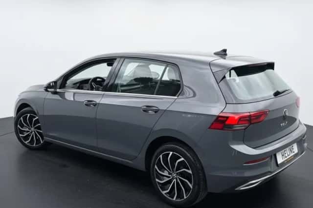 Volkswagen Golf (2021) thumbnail 4