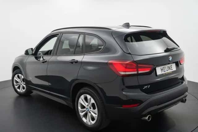 BMW X1 (2022) thumbnail 2