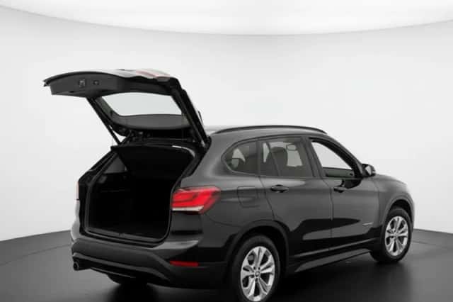BMW X1 (2022) thumbnail 3