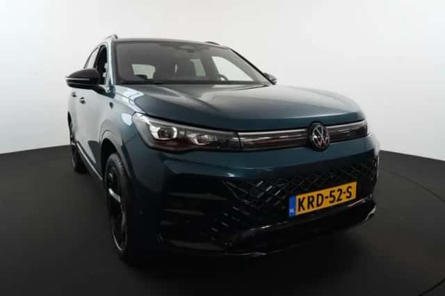 Volkswagen Tiguan (2025) thumbnail 3