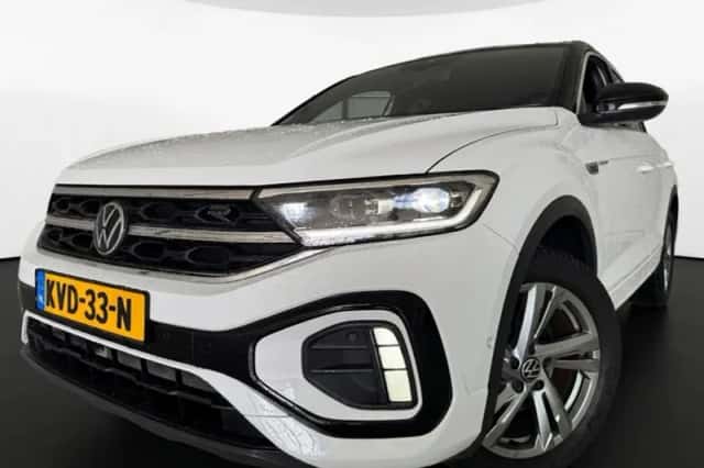 Volkswagen T-Roc (2023) thumbnail 3