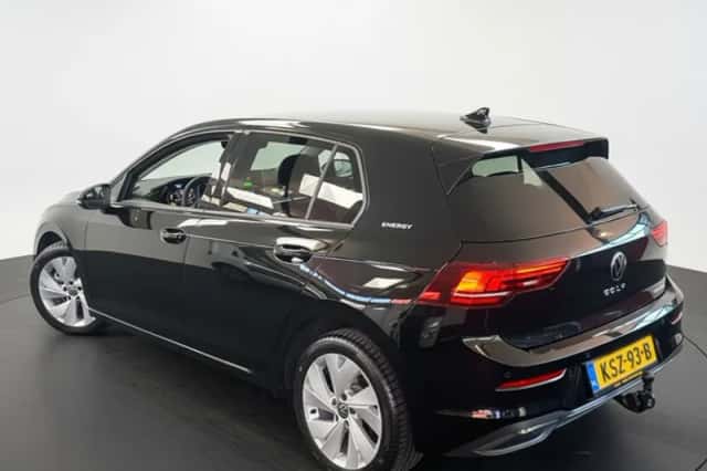 Volkswagen Golf (2025) thumbnail 4