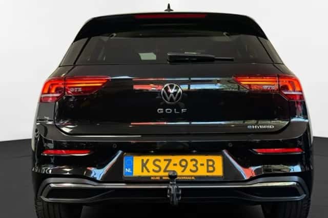 Volkswagen Golf (2025) thumbnail 5