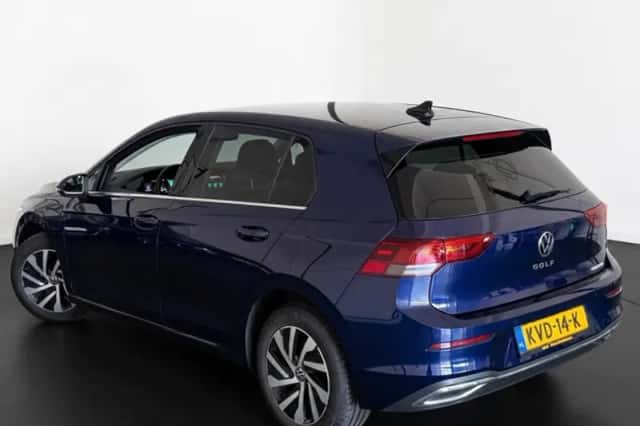 Volkswagen Golf (2022) thumbnail 5