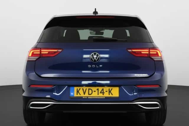 Volkswagen Golf (2022) thumbnail 6